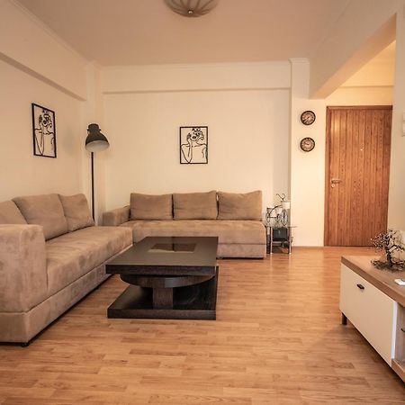 Central Escape Apartment Kalamata Exterior foto